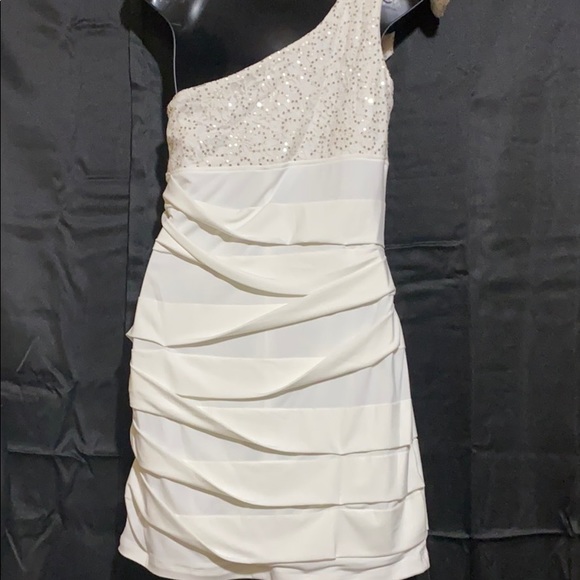 💕DRESS 💕 - Picture 4 of 9